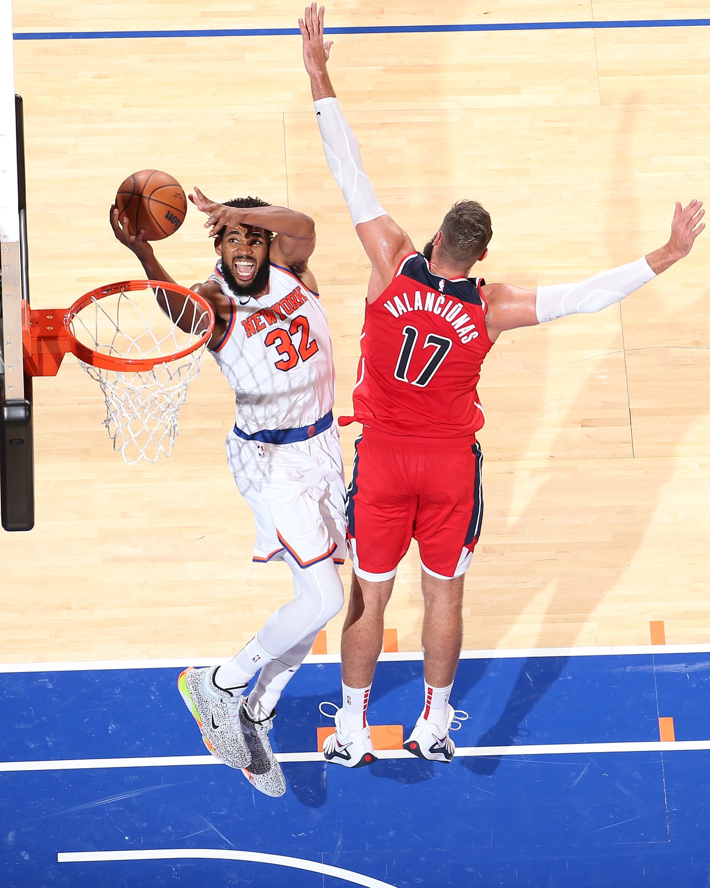 南宫NG-德赛克巴莱太阳旗