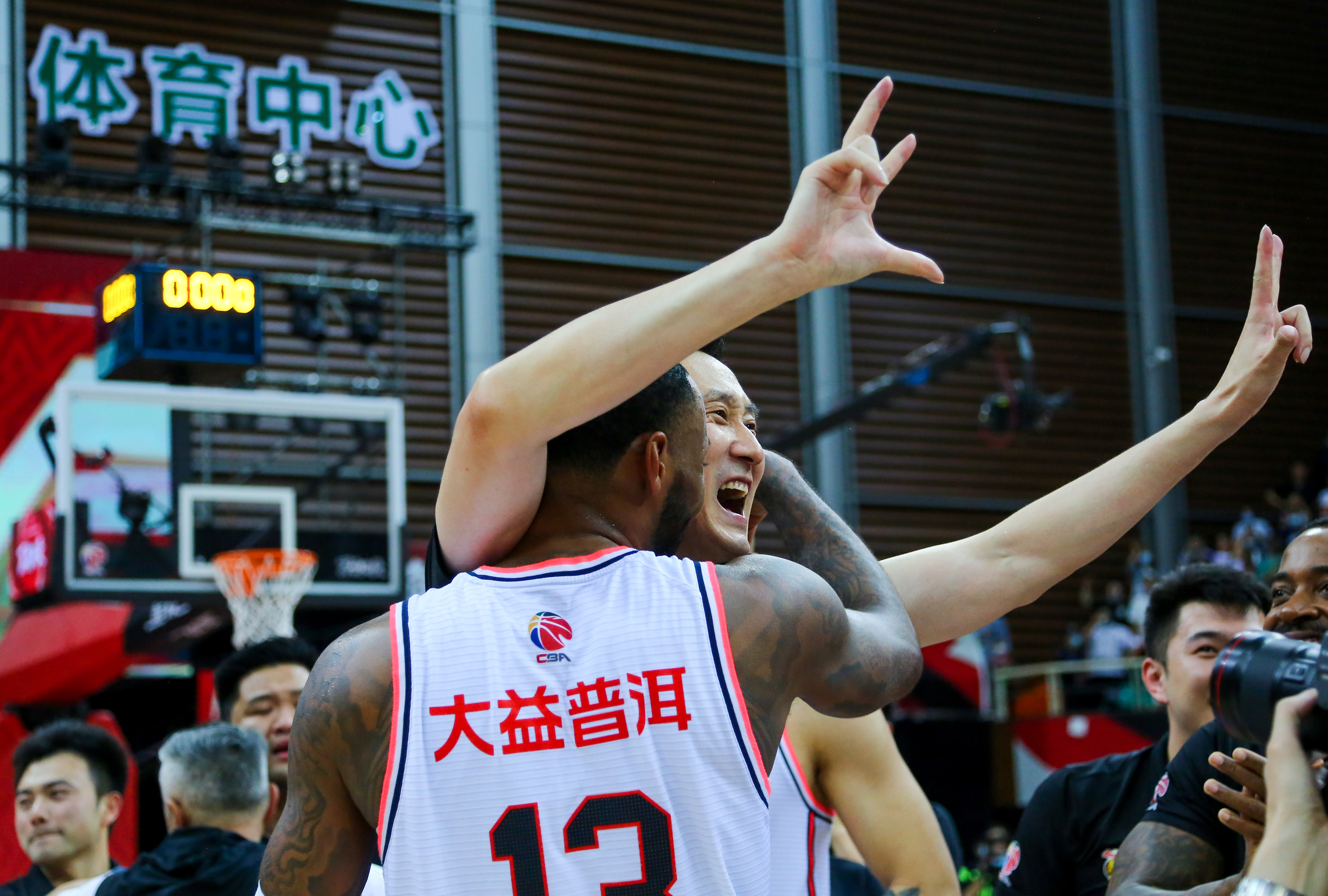 南宫官方网站-包含窗口期体能课后，拉齐奥远射贴柱备战NBA总决赛，态度坚定，临场指挥获称赞的词条